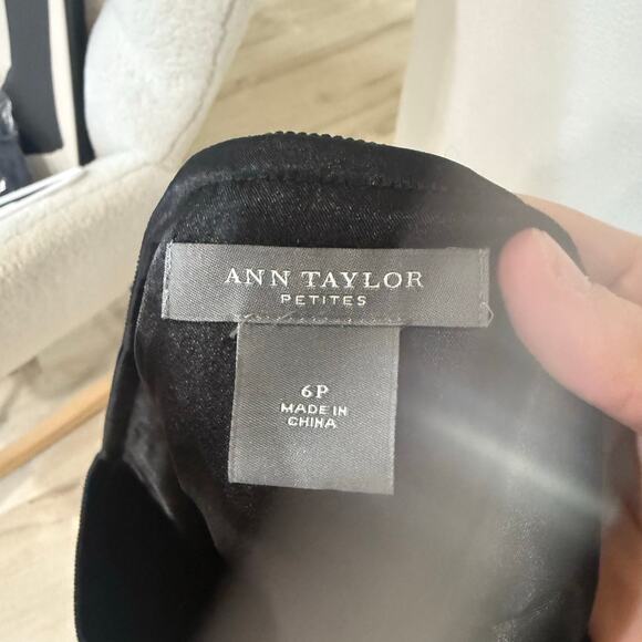 Ann Taylor Petites Black Sequin Mini Skirt Party Cocktail Clubbing Y2K Size 6P - Picture 3 of 4